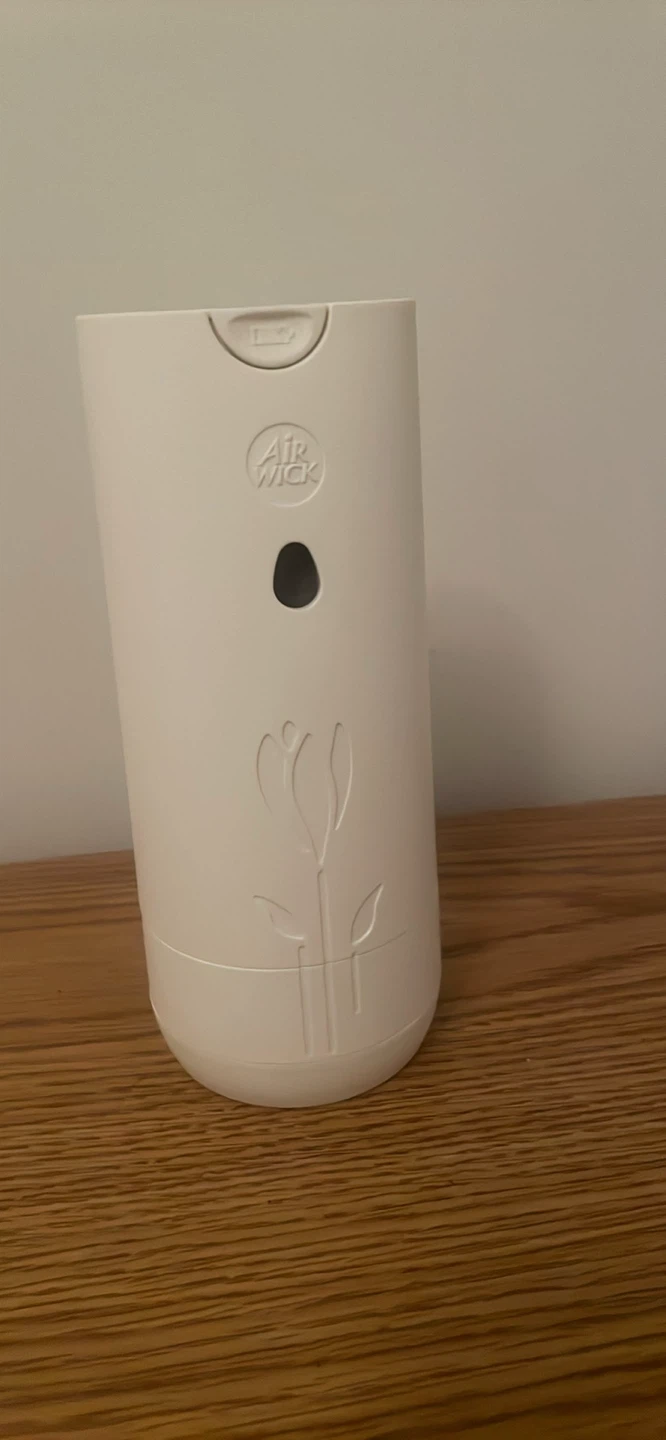 LAST MOVEOUT WEEK: Air Wick Automatic Air Freshener Dispenser