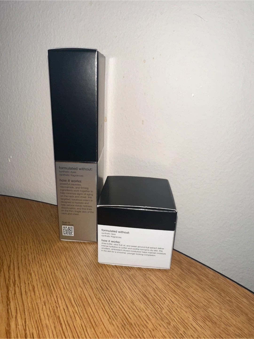 PCA Skin Perfecting Neck & Décolleté Firming Corrective Cream - photo 2
