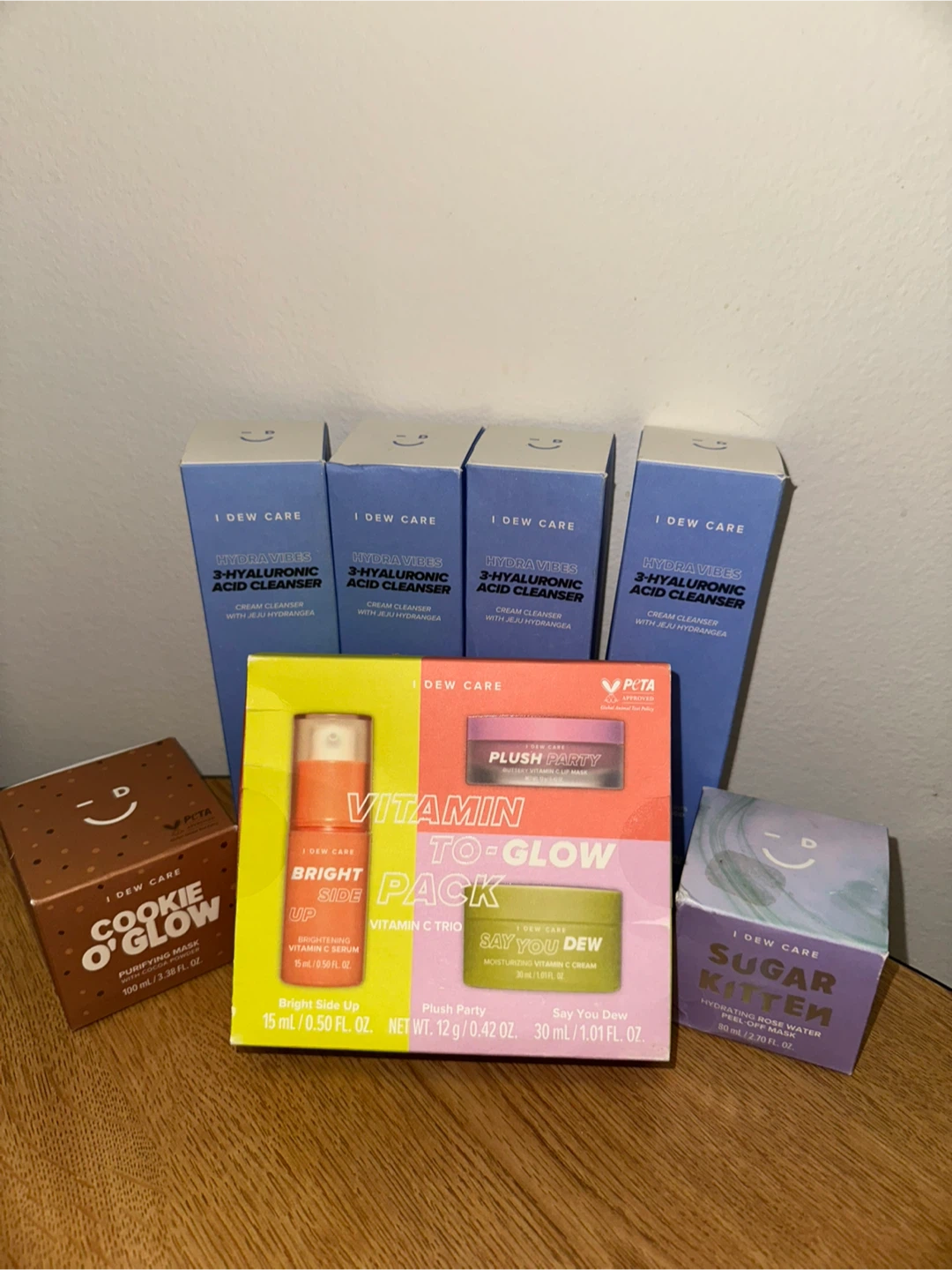 Hyaluronic Acid Cleansers & Vitamin C Trio Kit & Face masks