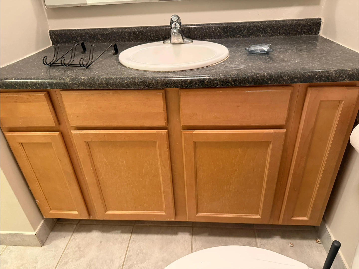 Bathroom Vanity with Sink and Faucet - photo 4