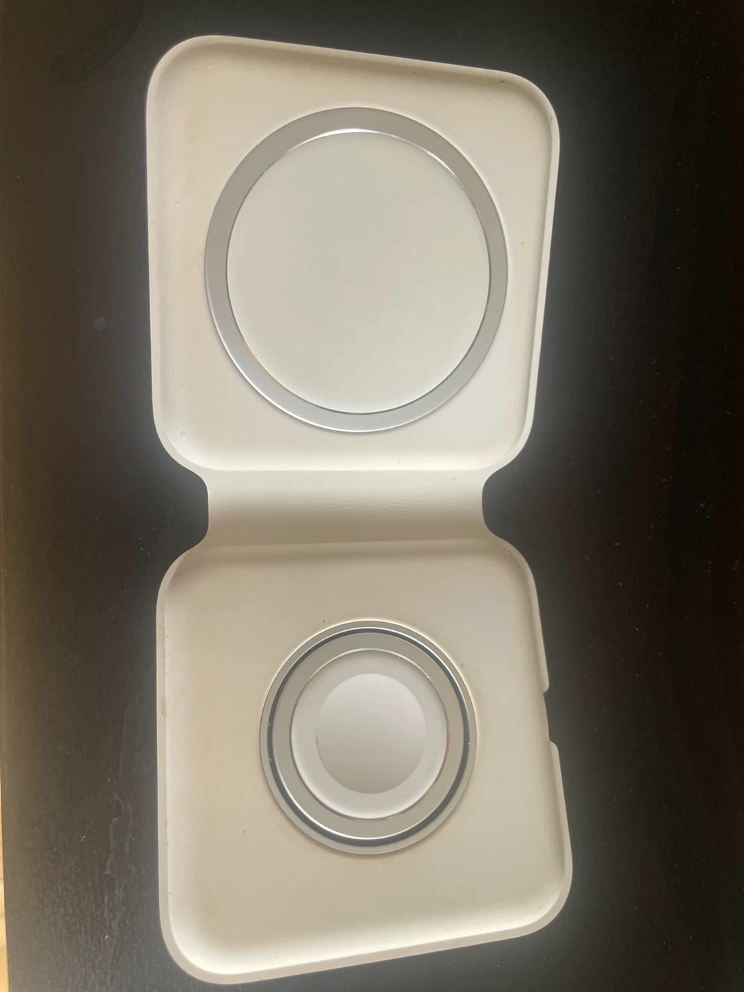 LAST MOVEOUT WEEK: Apple MagSafe Duo Charger - photo 2