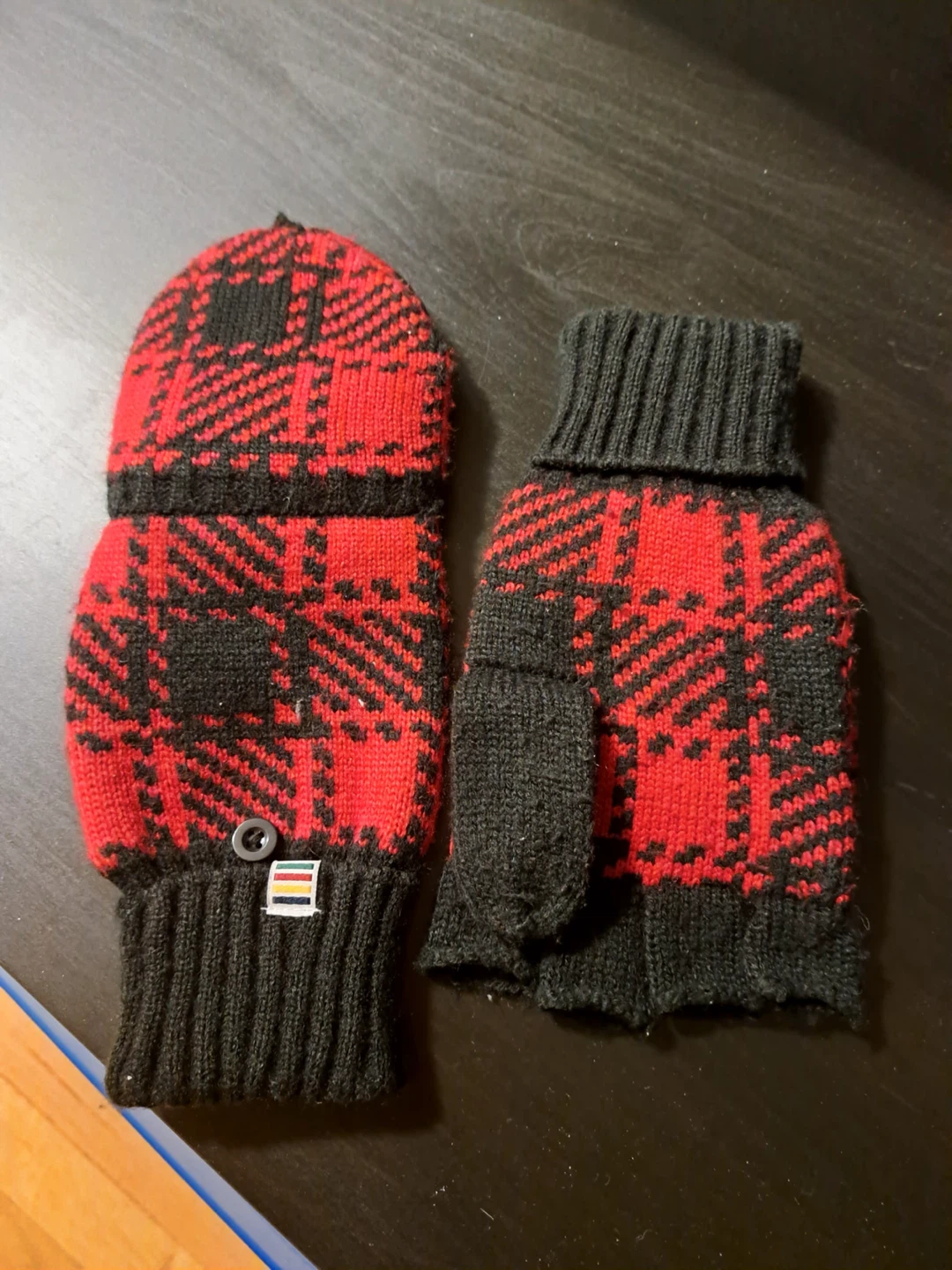 Convertible Mittens with Canadian Maple Leaf Design - photo 2