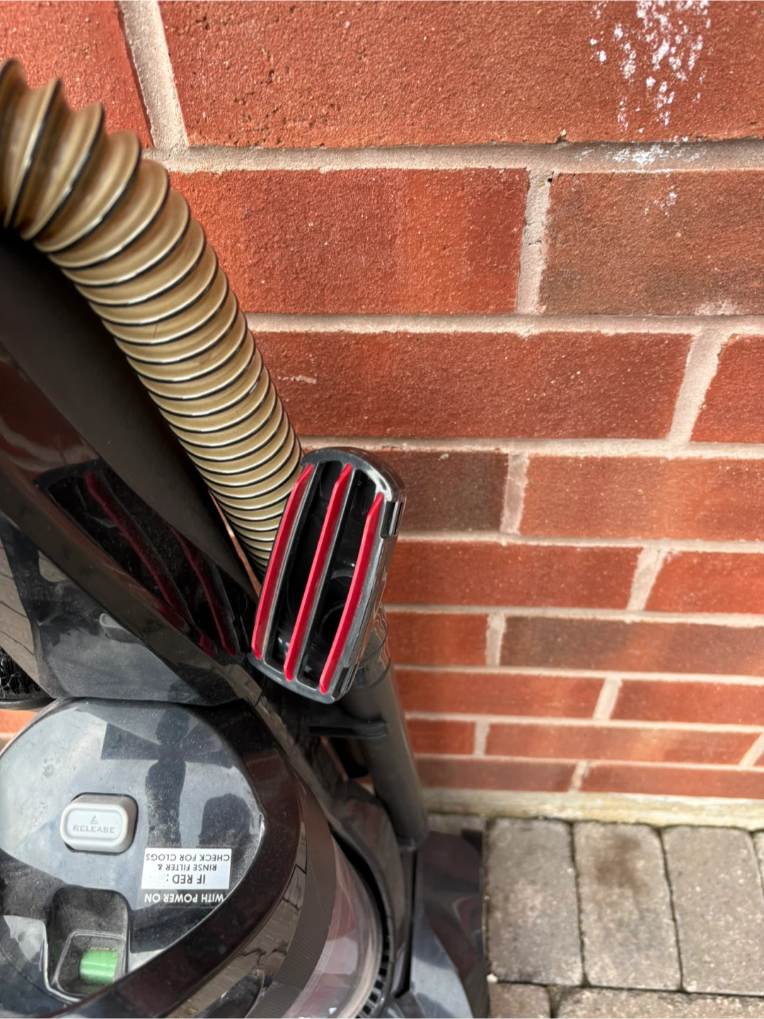 Hoover WindTunnel High Capacity Upright Vacuum - photo 4