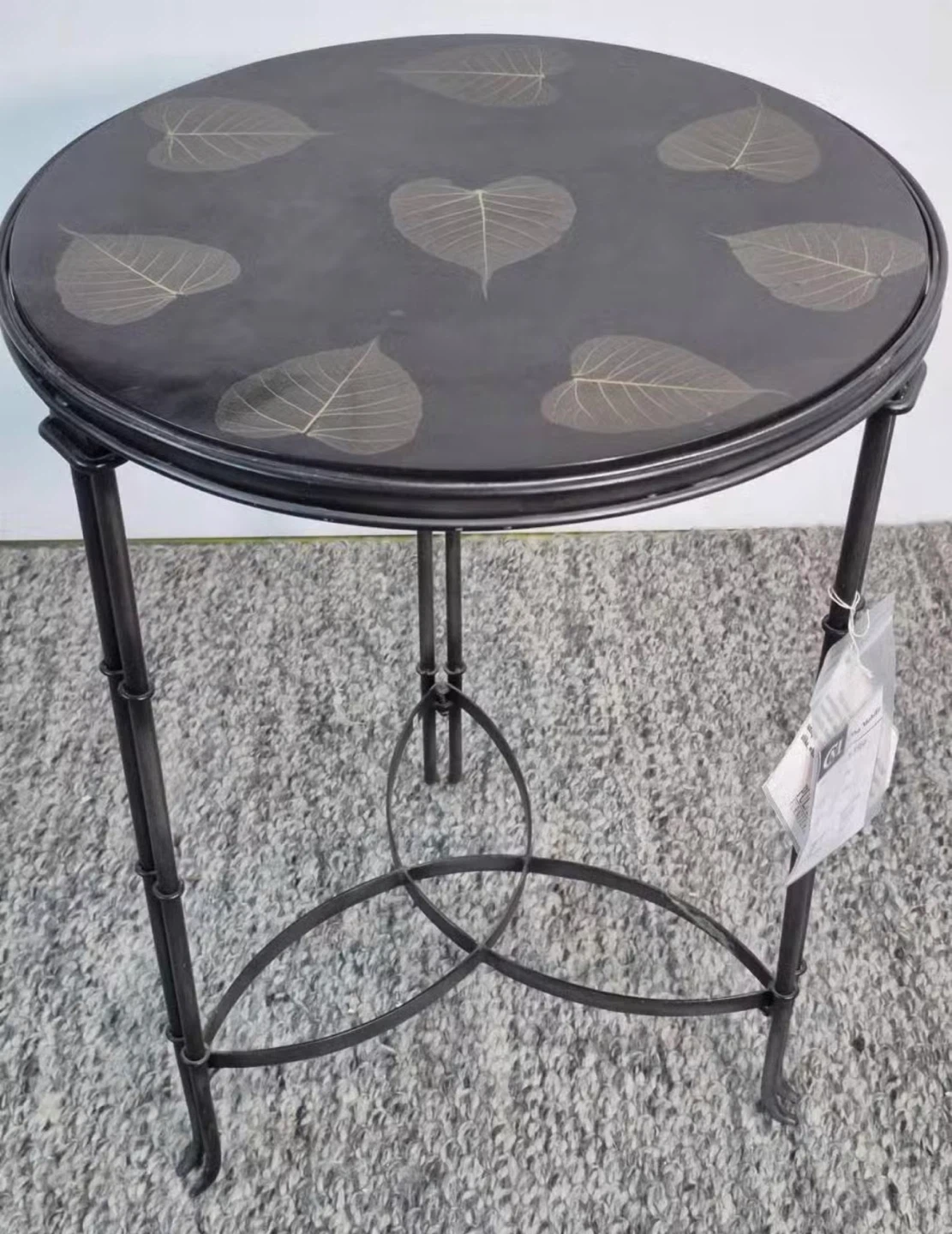 Casa Mobilio Round Accent Table - Black