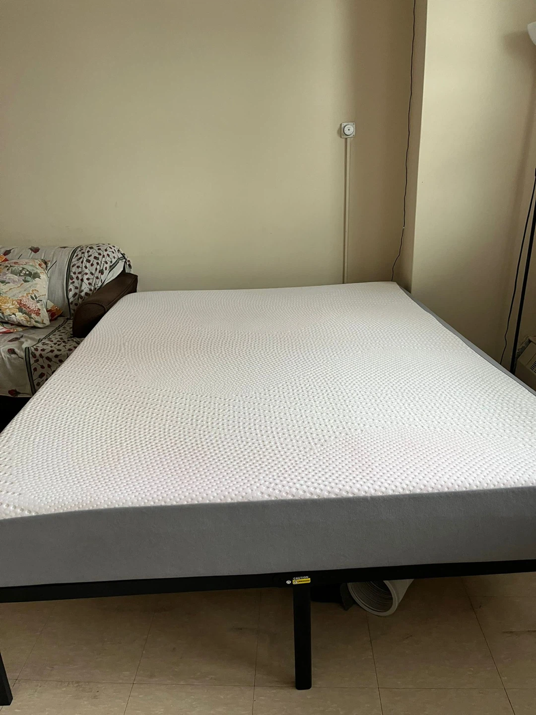 Queen Size Bed - photo 2