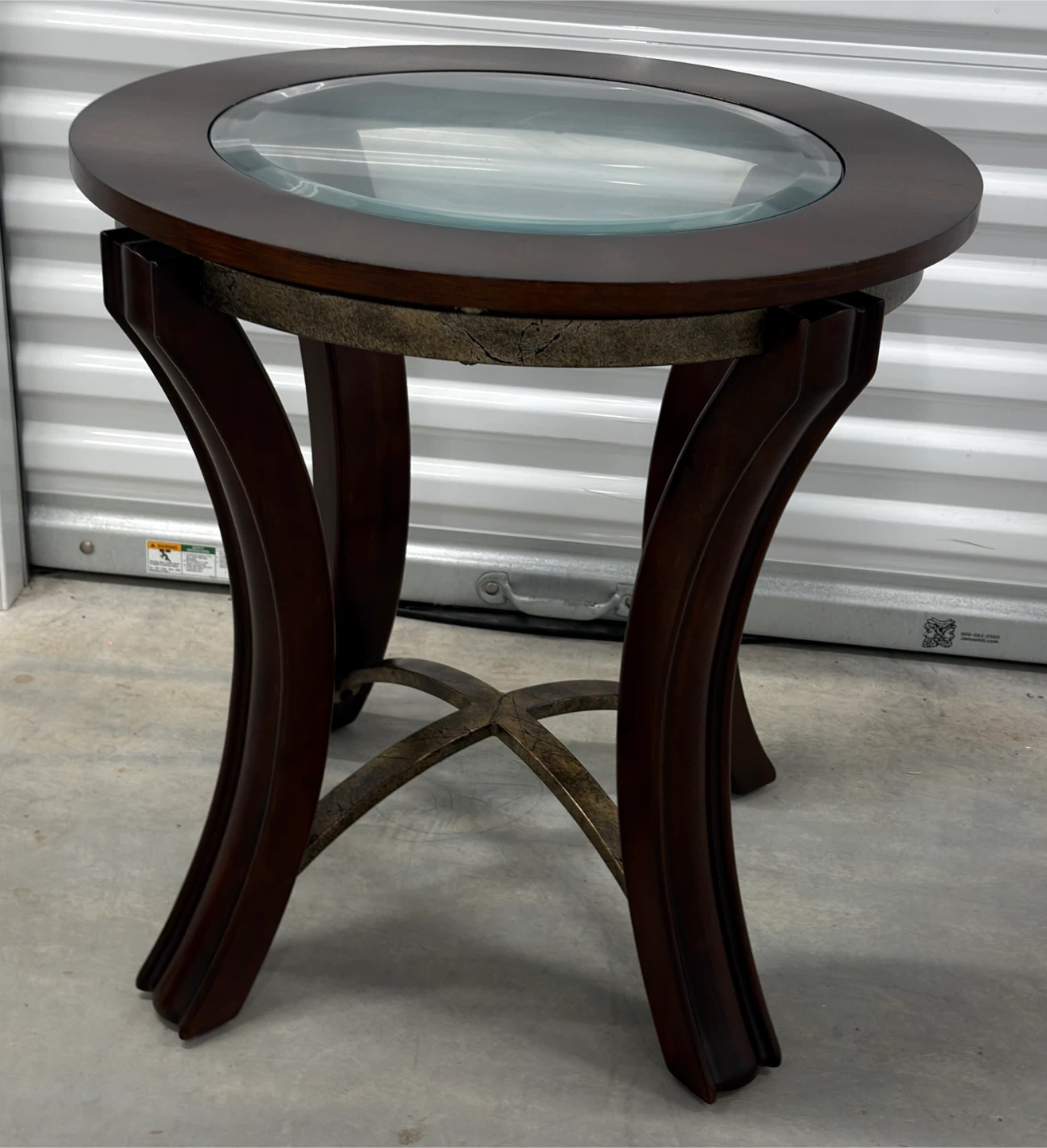 Round Glass Top Accent Table - photo 4