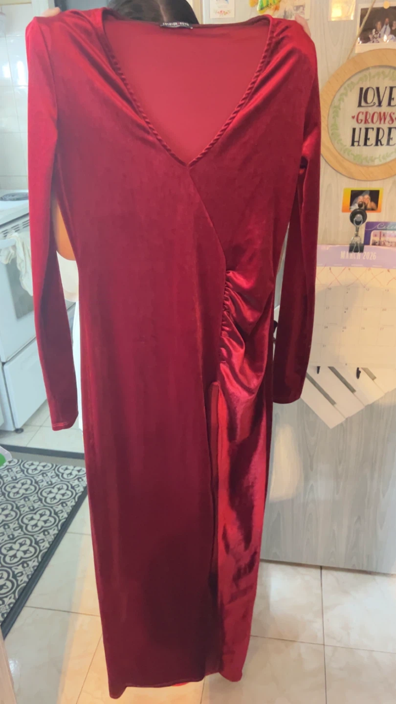 Fashion nova Red Velvet Long Sleeve Dress #freecycle - photo 2