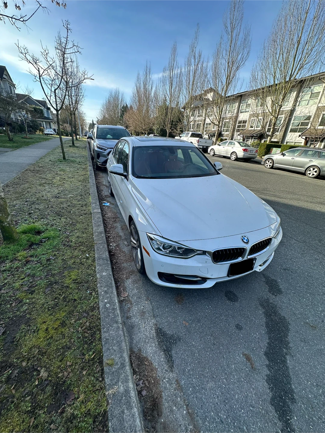 White BMW 3 Series Sedan - photo 3