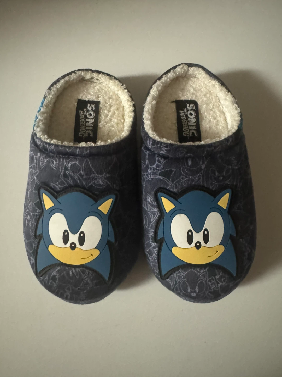Sonic the Hedgehog Kids Slippers Size 11/12