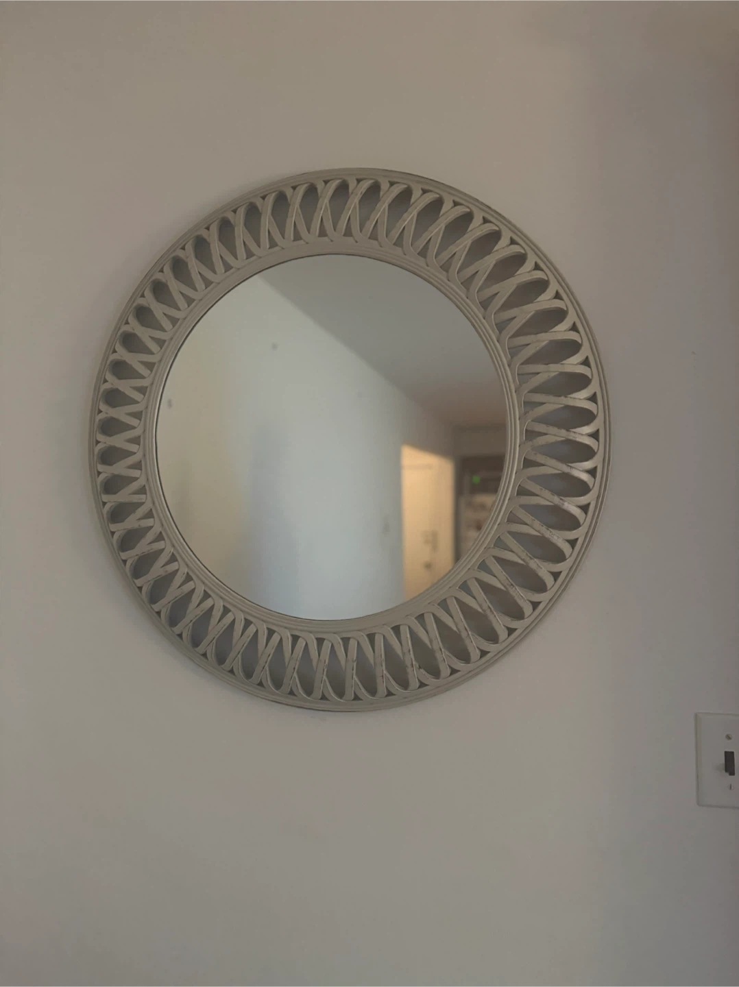 Round Decorative Wall Mirror with Ornate Frame