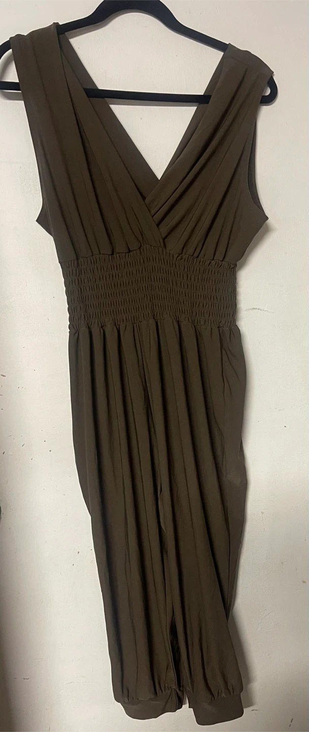 V-Neck Romper (XL)