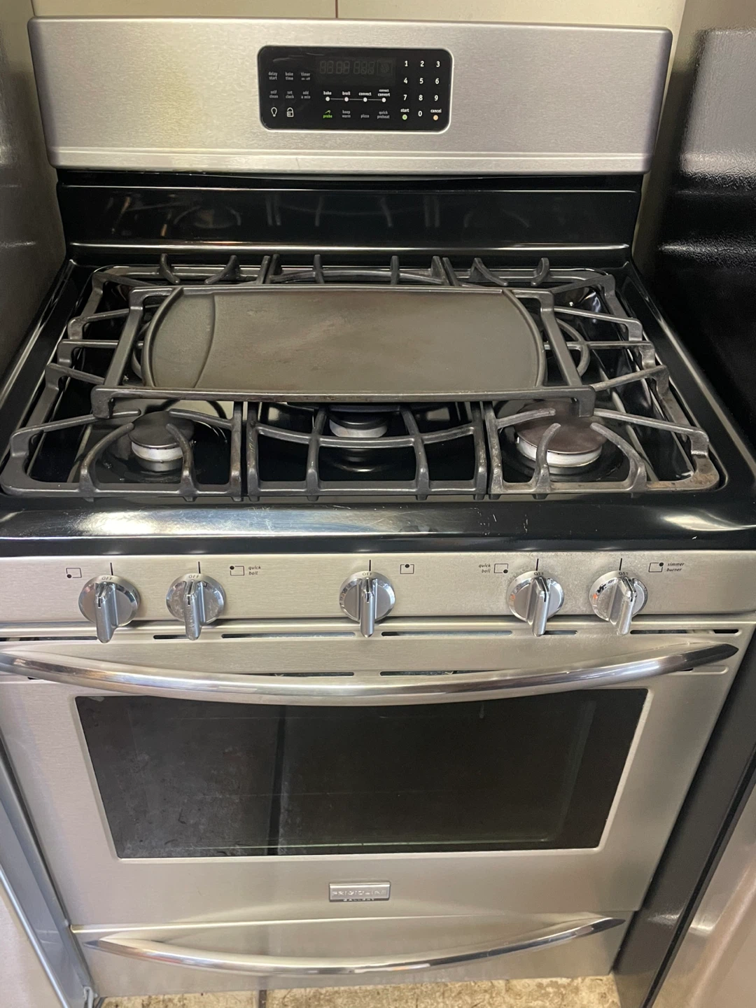 Frigidaire Stainless Steel Gas Range and Refrigerator Set - photo 5