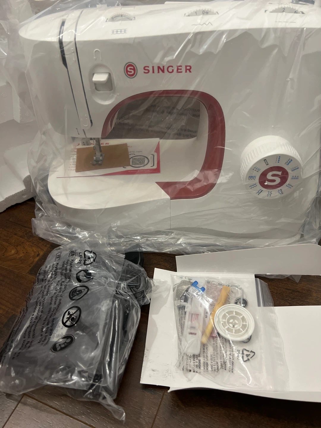 Singer MX231 Sewing Machine - photo 2