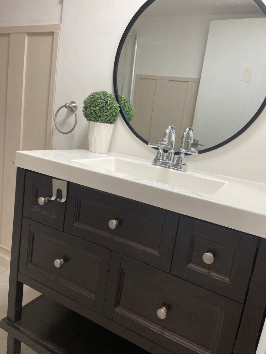 Bachelor unit for rent