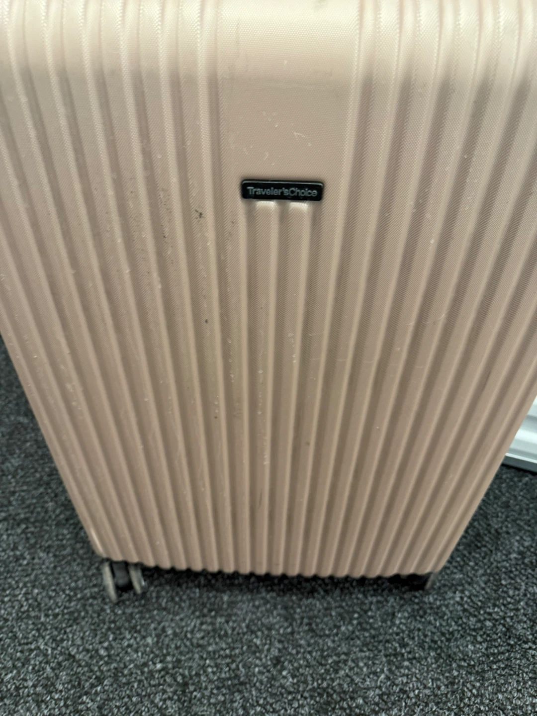 Traveler's Choice Hardside Spinner Luggage (Rose Gold)