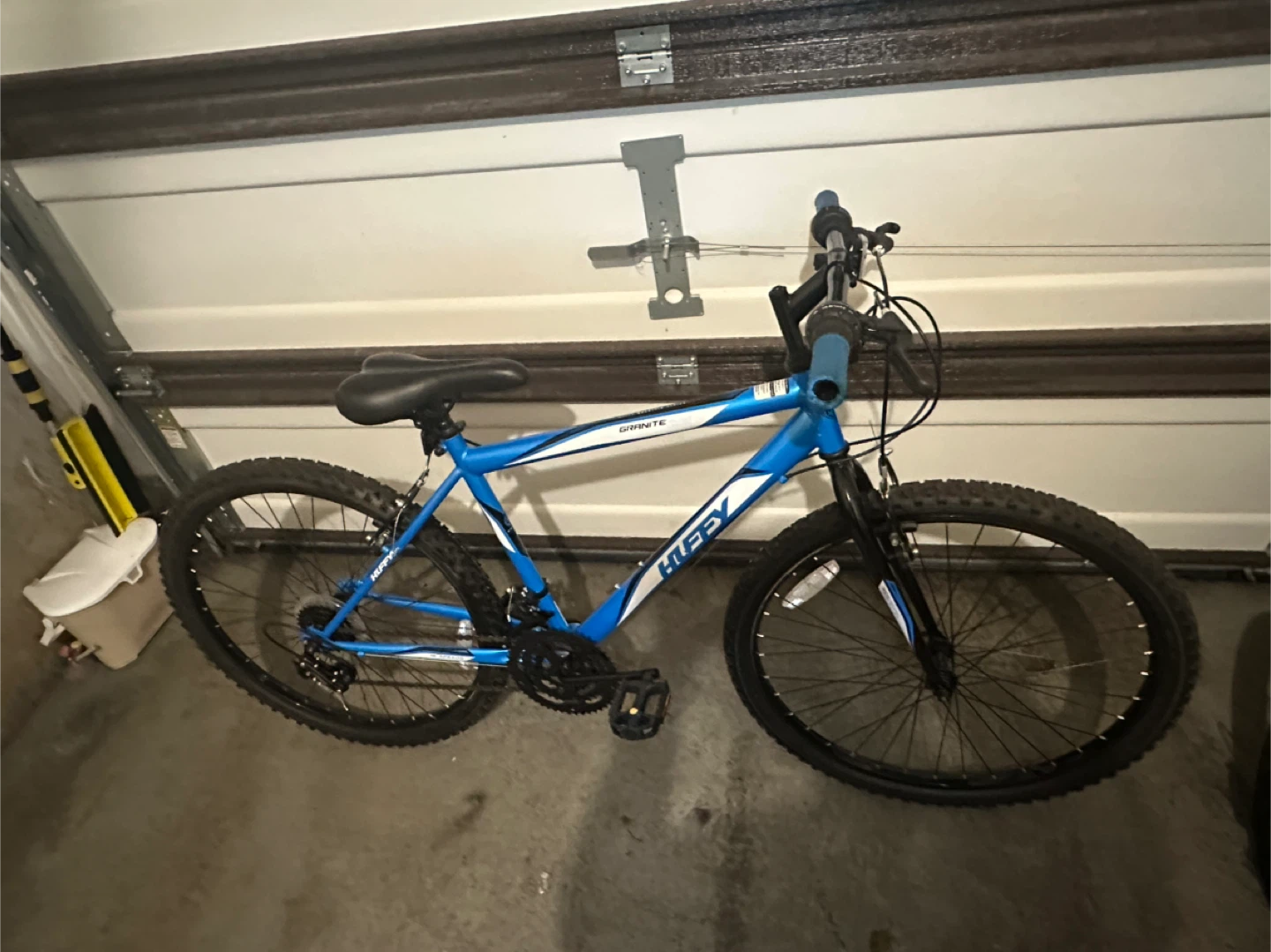 26” Huffy Granite 18-Speed Mountain Bike - photo 5
