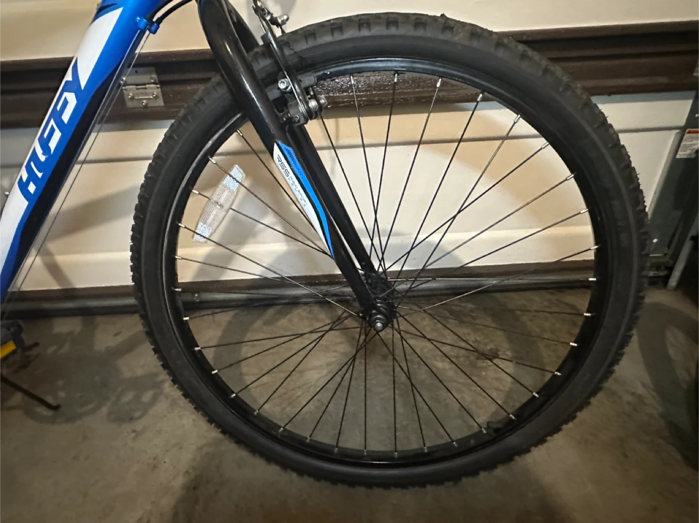 26” Huffy Granite 18-Speed Mountain Bike - photo 4