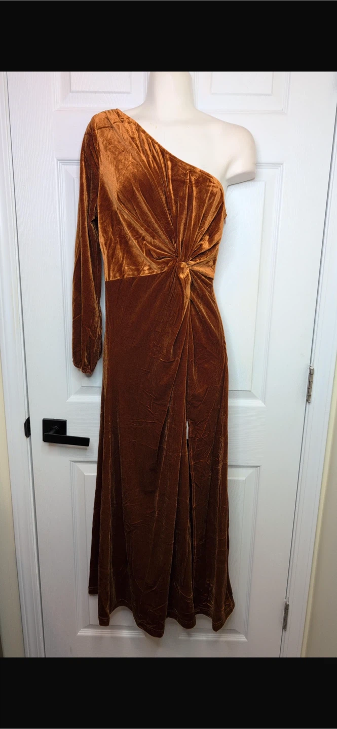 NEW! Velvet One-Shoulder Maxi Dress - photo 5