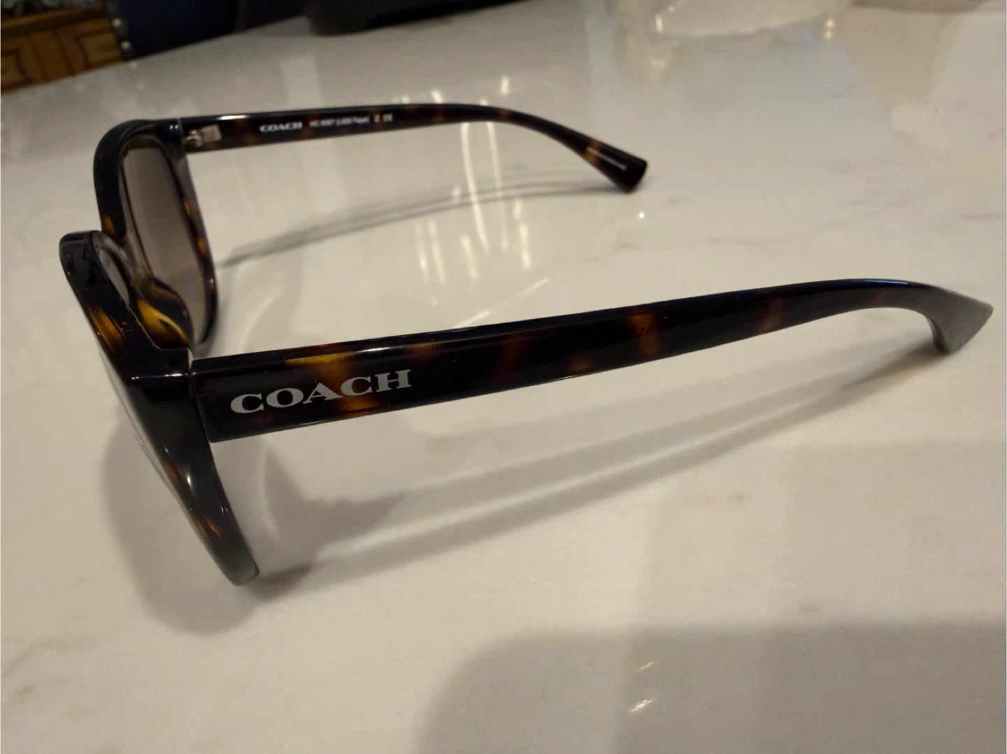 COACH Sunglasses with Case and Cleaning Cloth - photo 5