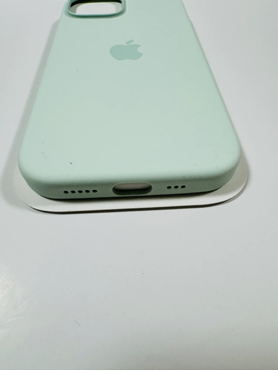 Apple iPhone 15 Silicone Case MagSafe - Soft Mint - photo 5