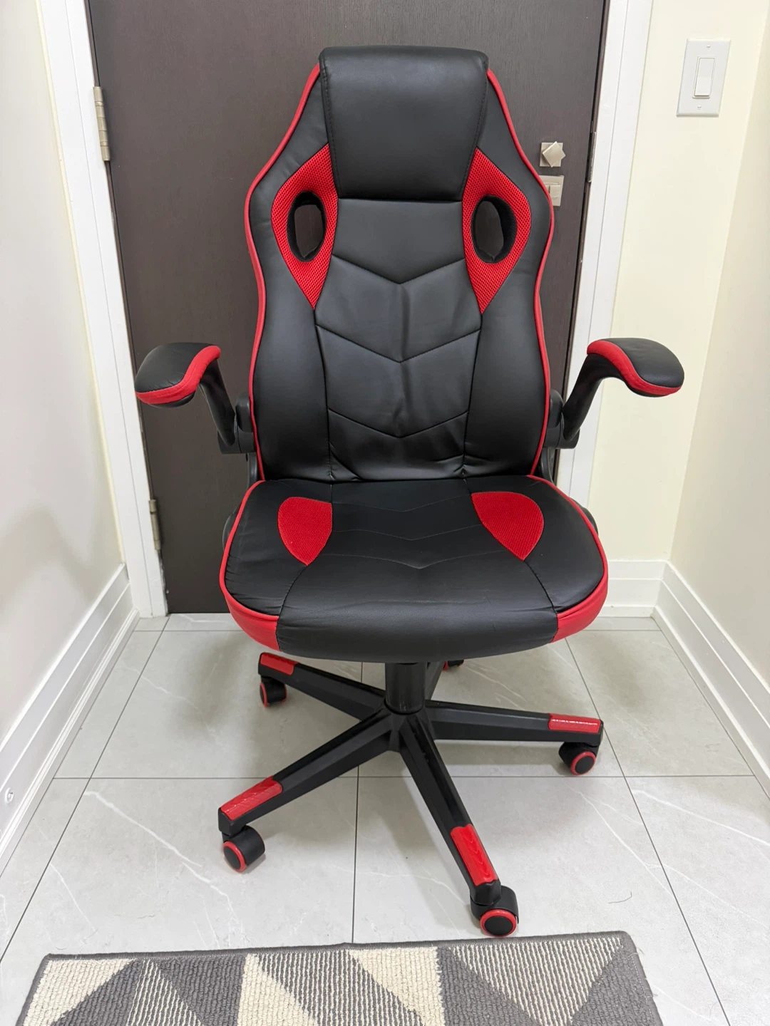 Gaming / Office Chair - mint condition