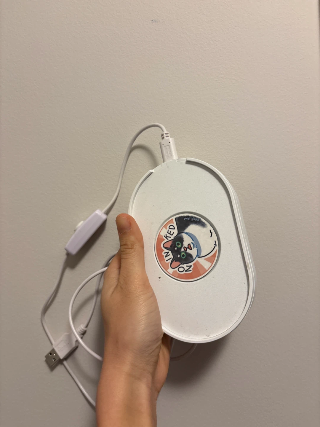 Mouse Jiggler with Bonus Cat Sticker 🐱
