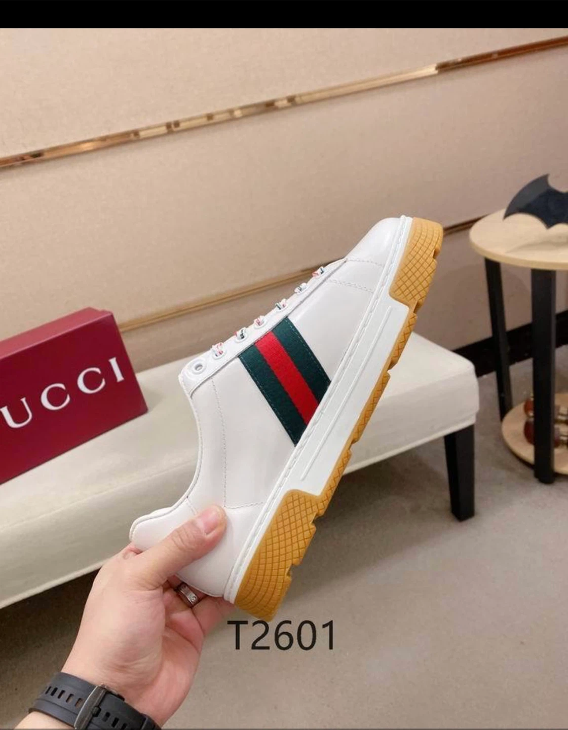 Gucci Ace Sneakers White Leather Green Red Stripe Size 9