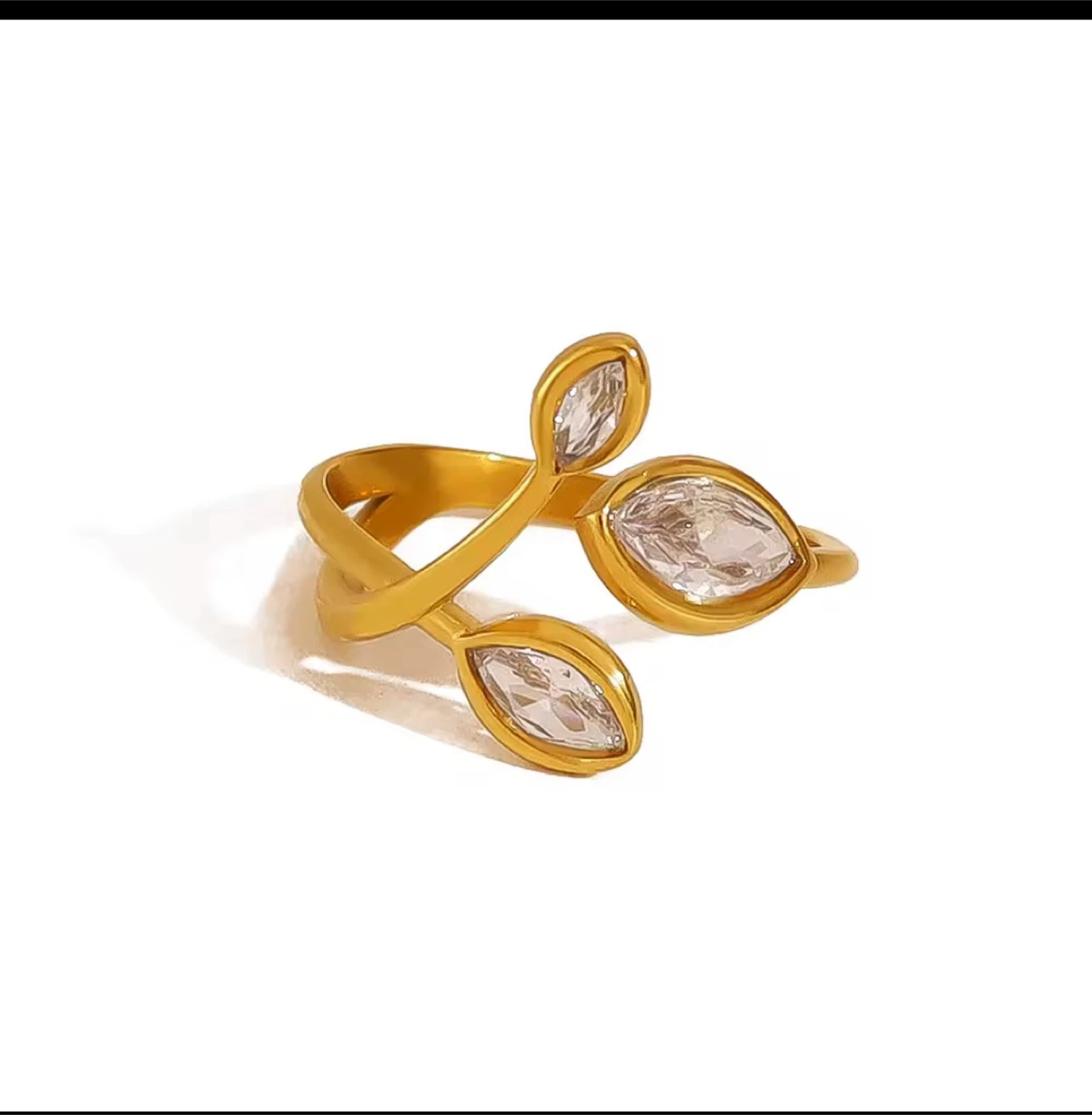 Leaf Crystal Ring - PVD 18K Gold Plated Stainless Steel