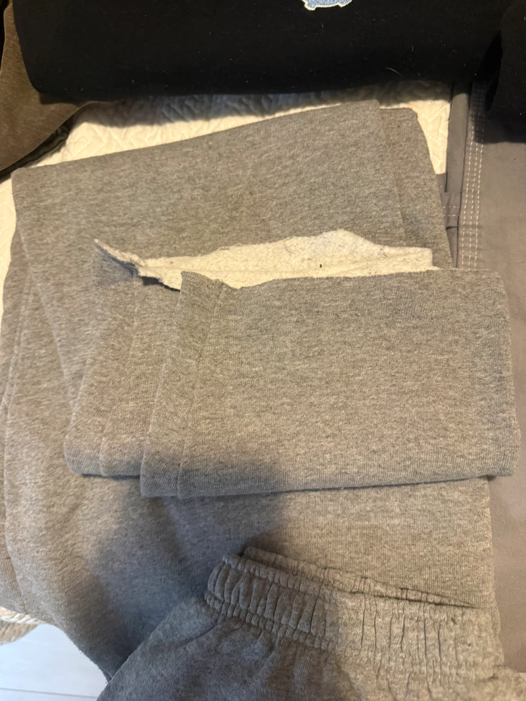 Sweat pants bundle - photo 3
