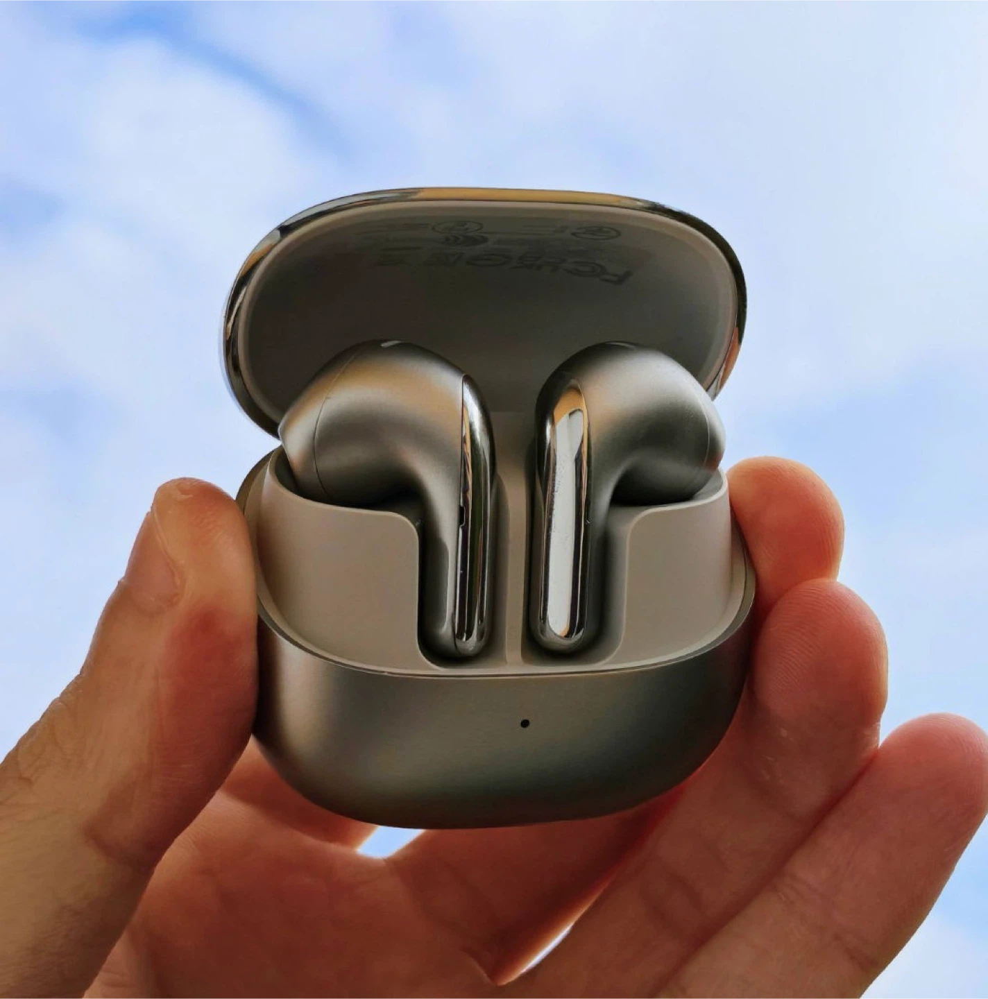 Xiaomi Buds 5 Luxury Earbuds - photo 2