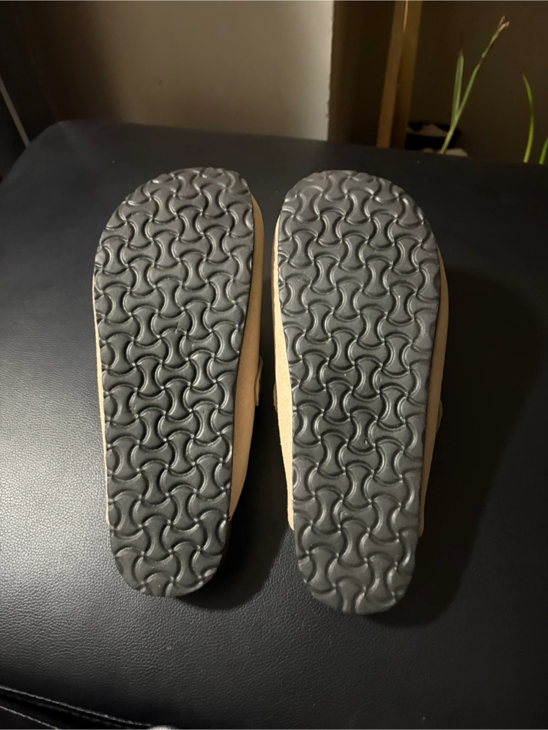 Size: 9 Mens “Clogs Shoe” - photo 3