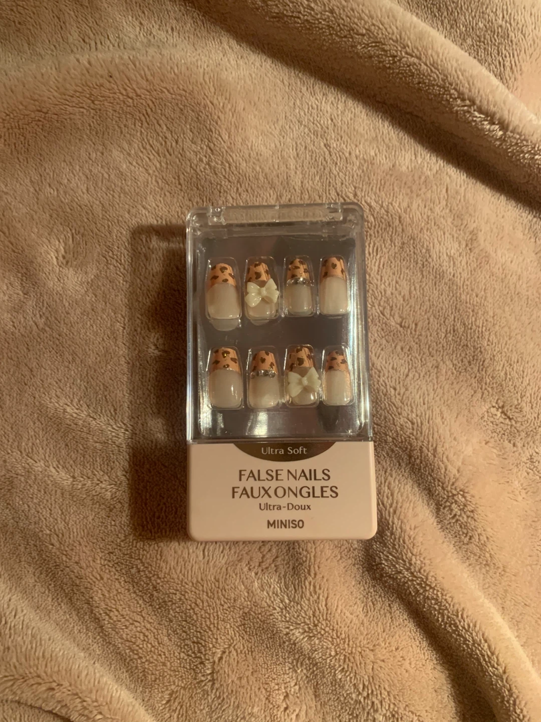 MINISO Ultra Soft False Nails Leopard Bow Design