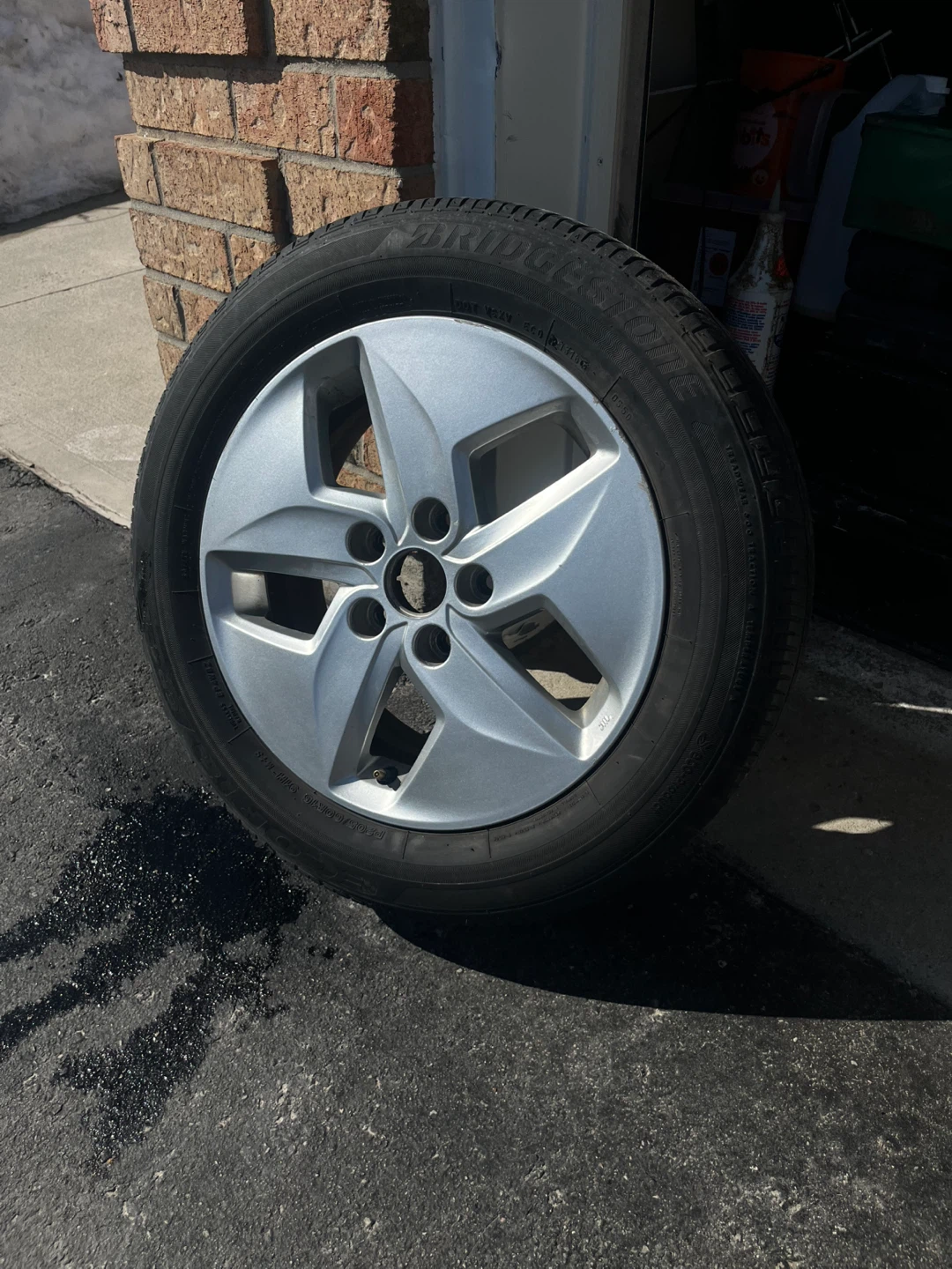 OEM Hyundai Rims w BridgeStone Tires 5x114.3 FullSet - photo 3