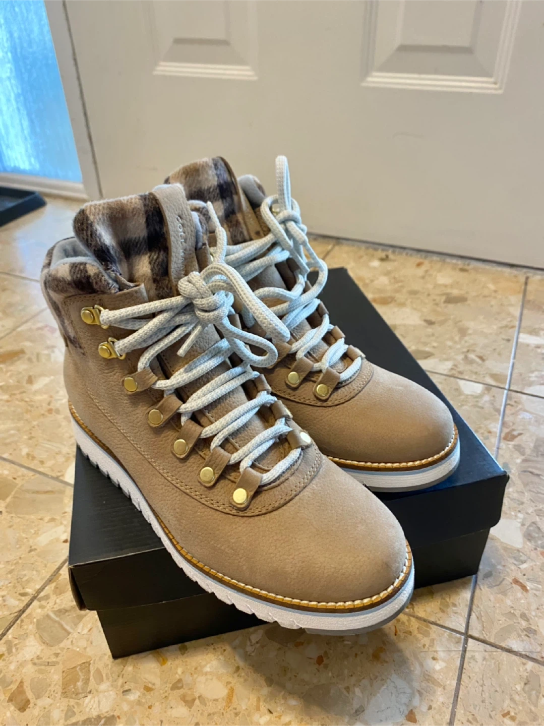 Cole Haan Women’s Snow/Waterproof Boots *LIKE NEW* (Size 7)