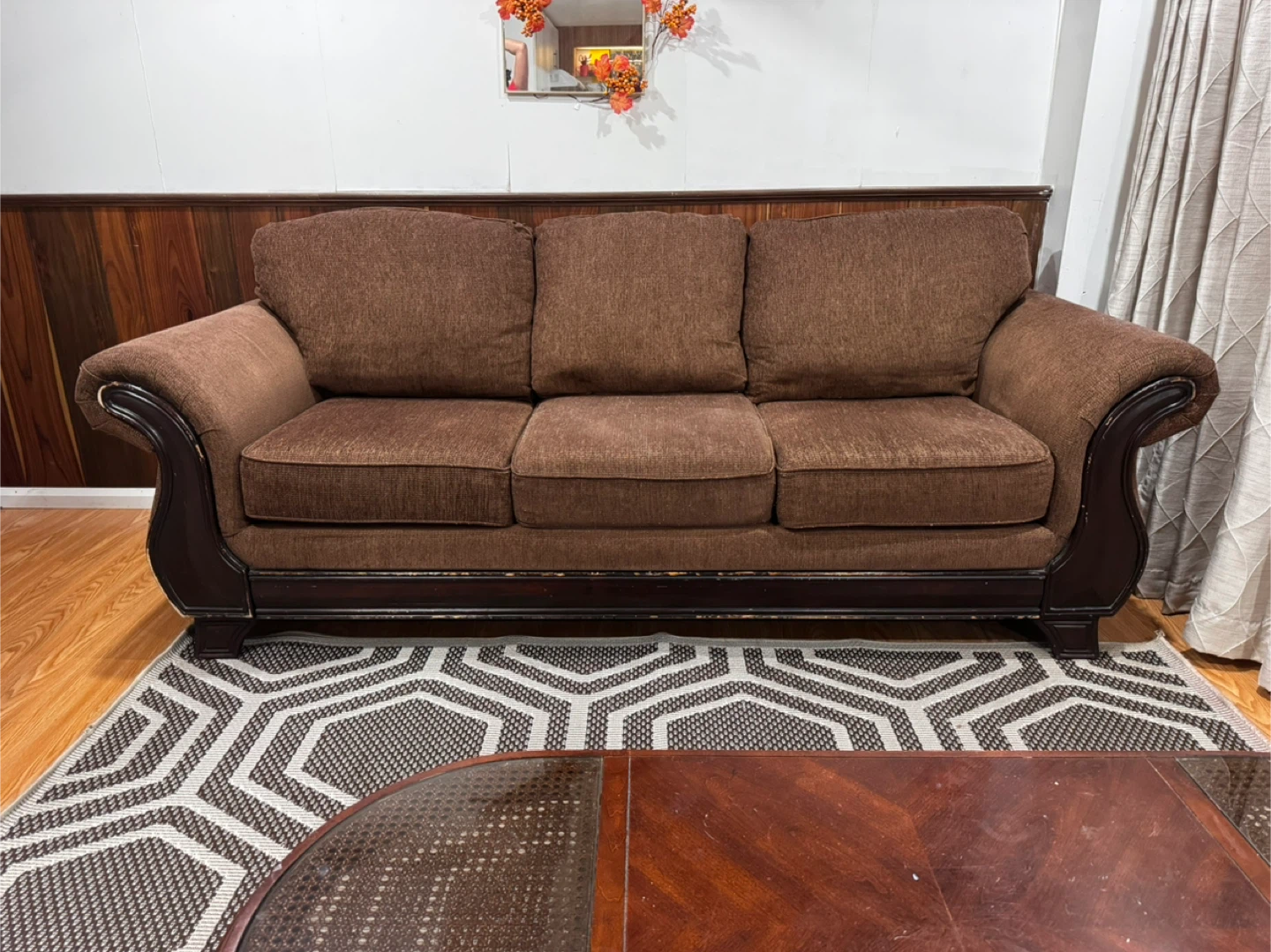 Free sofa- Solid Wood 3-Seater-pickup only - photo 3