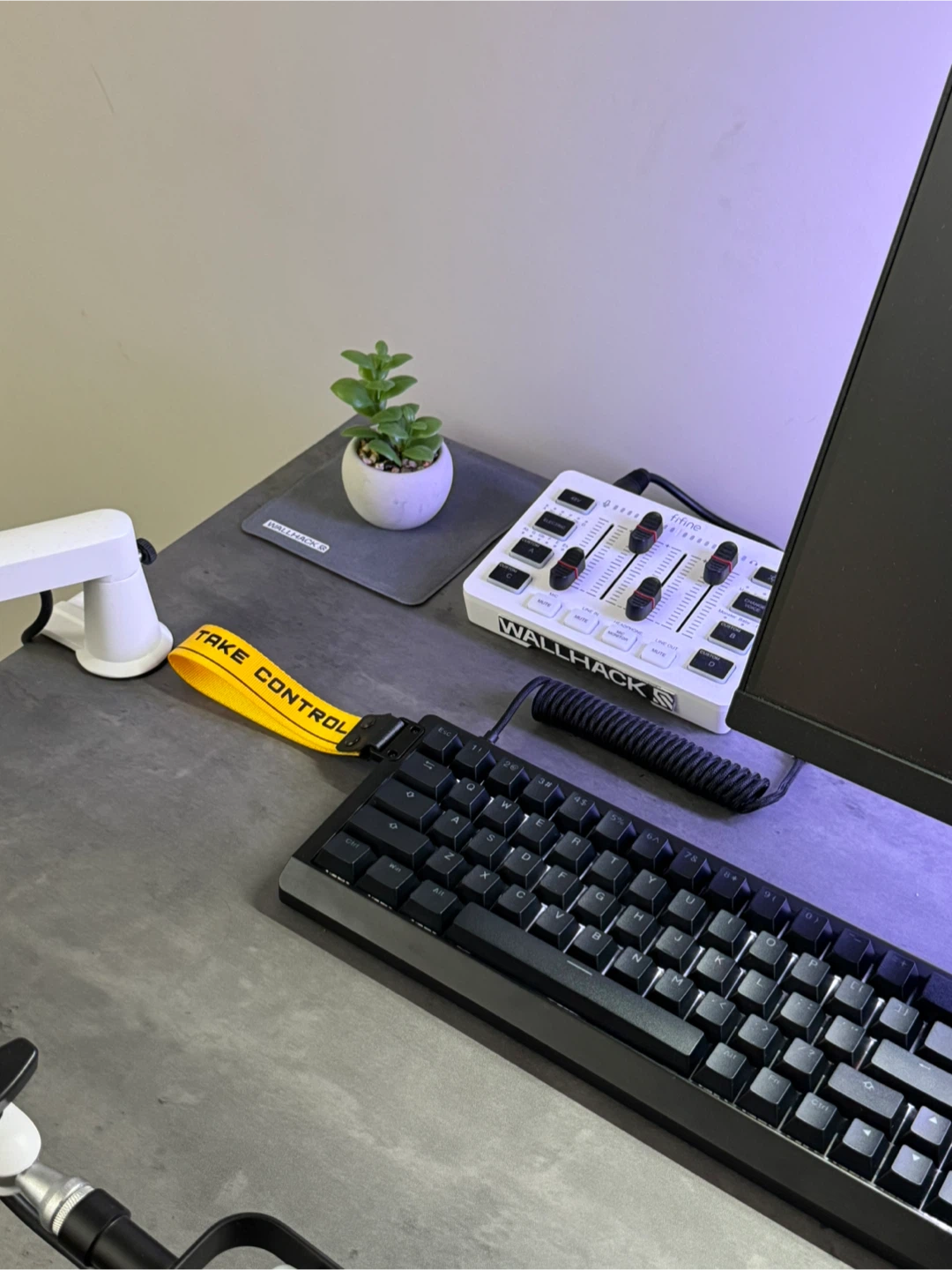 Full Gaming Setup + Racing Simulator - Valued At Over $4’000 - photo 5