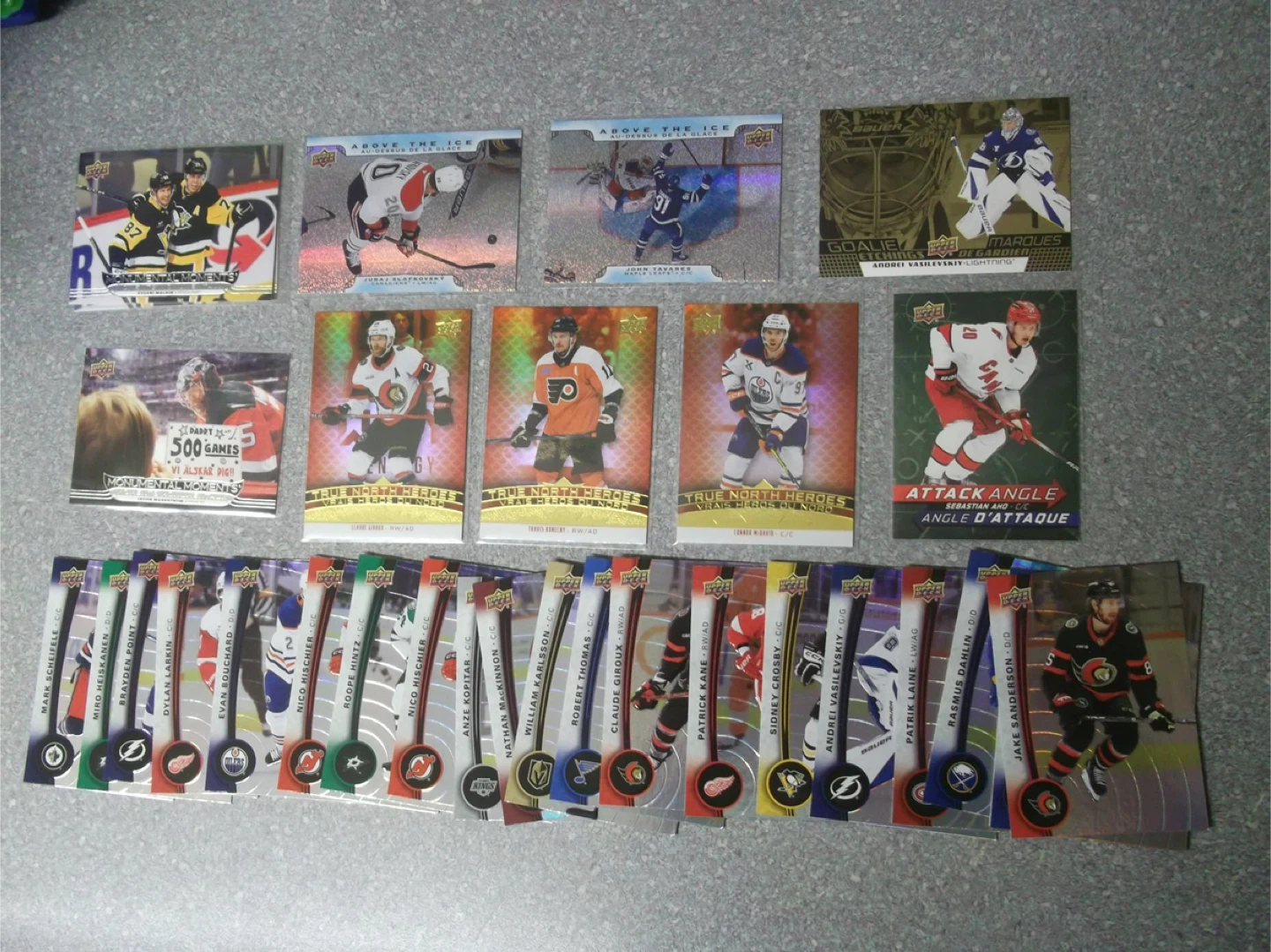 Lot of Tim Horton’s 2025-2026 Hockey Cards!!