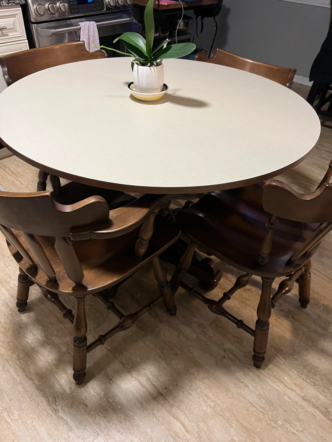 Round Dining Table Set with 4 Chairs
