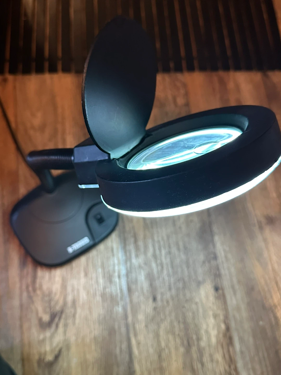 X-Tronic Magnifying Lamp with Light - photo 3