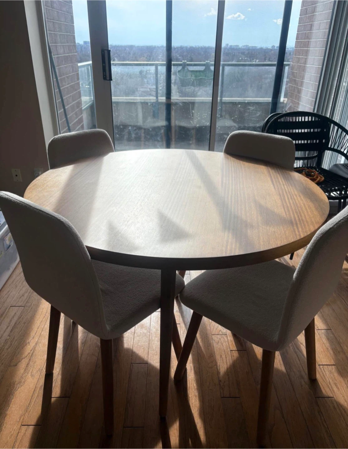 Set of 4 Dining Chairs and Table - photo 3