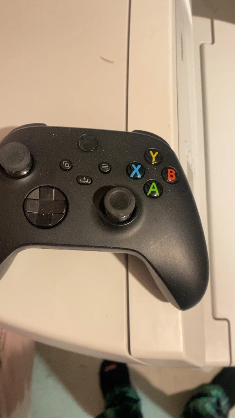Black Xbox Wireless Controller