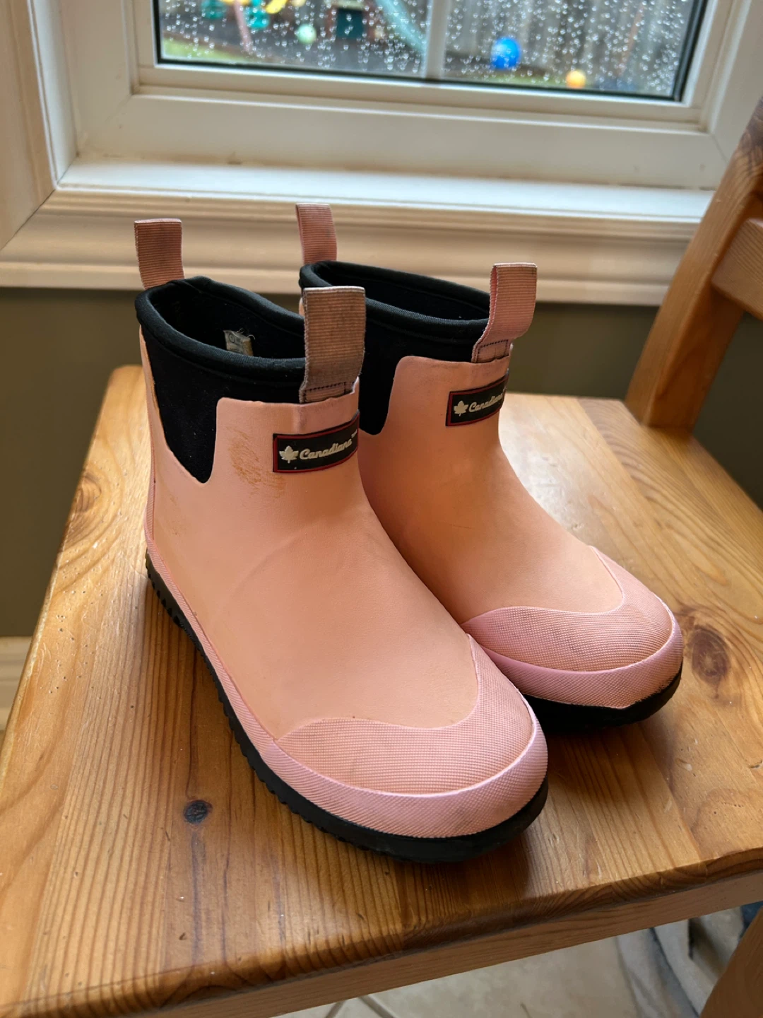 Canadiana Pink Rubber Rain Boots, youth size 1 - photo 2