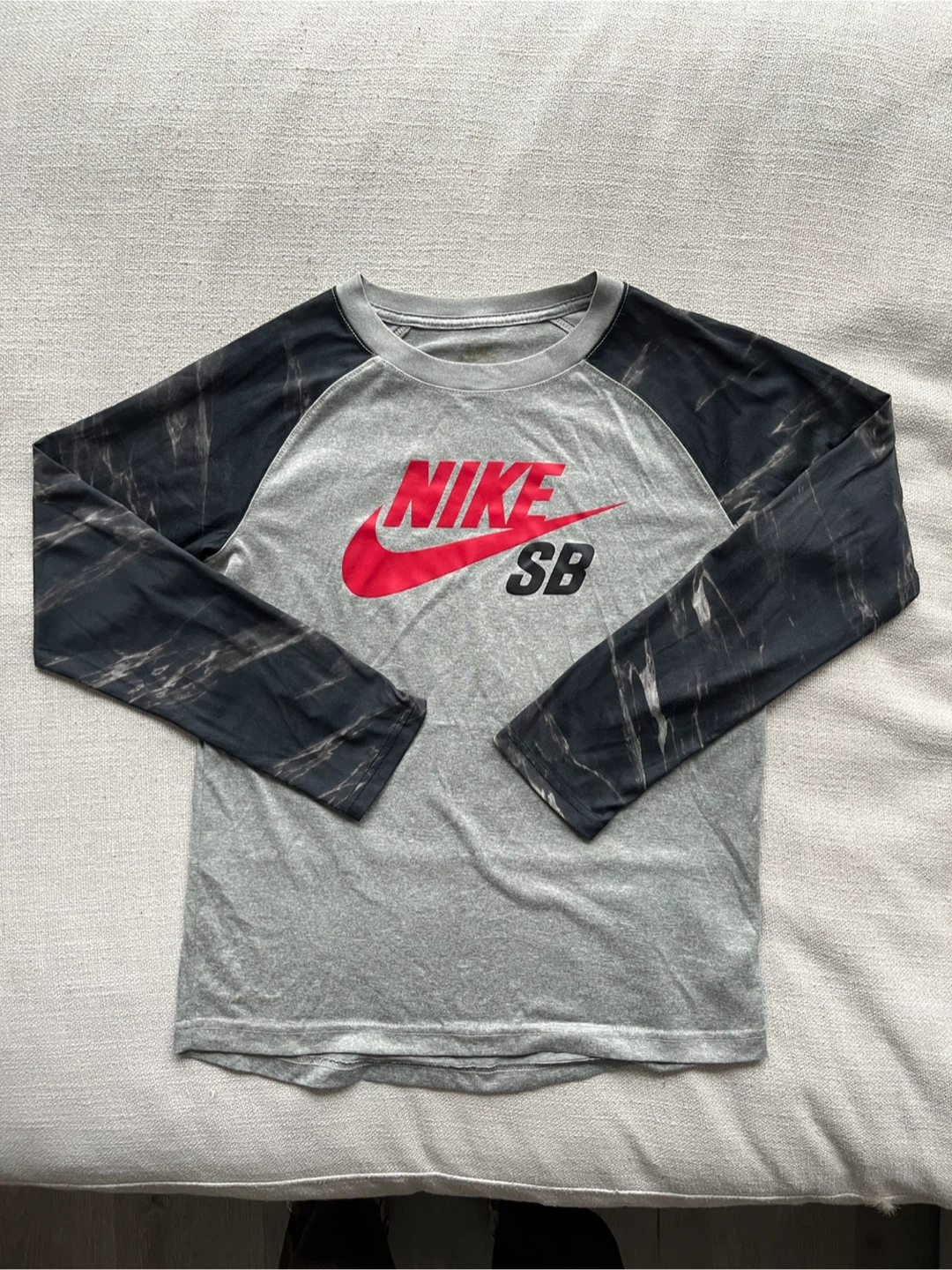 Vintage Nike SB Long Sleeve T-Shirt