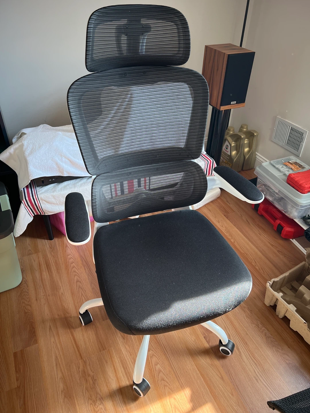 Ergonomic Mesh Office Chair with Headrest - photo 2