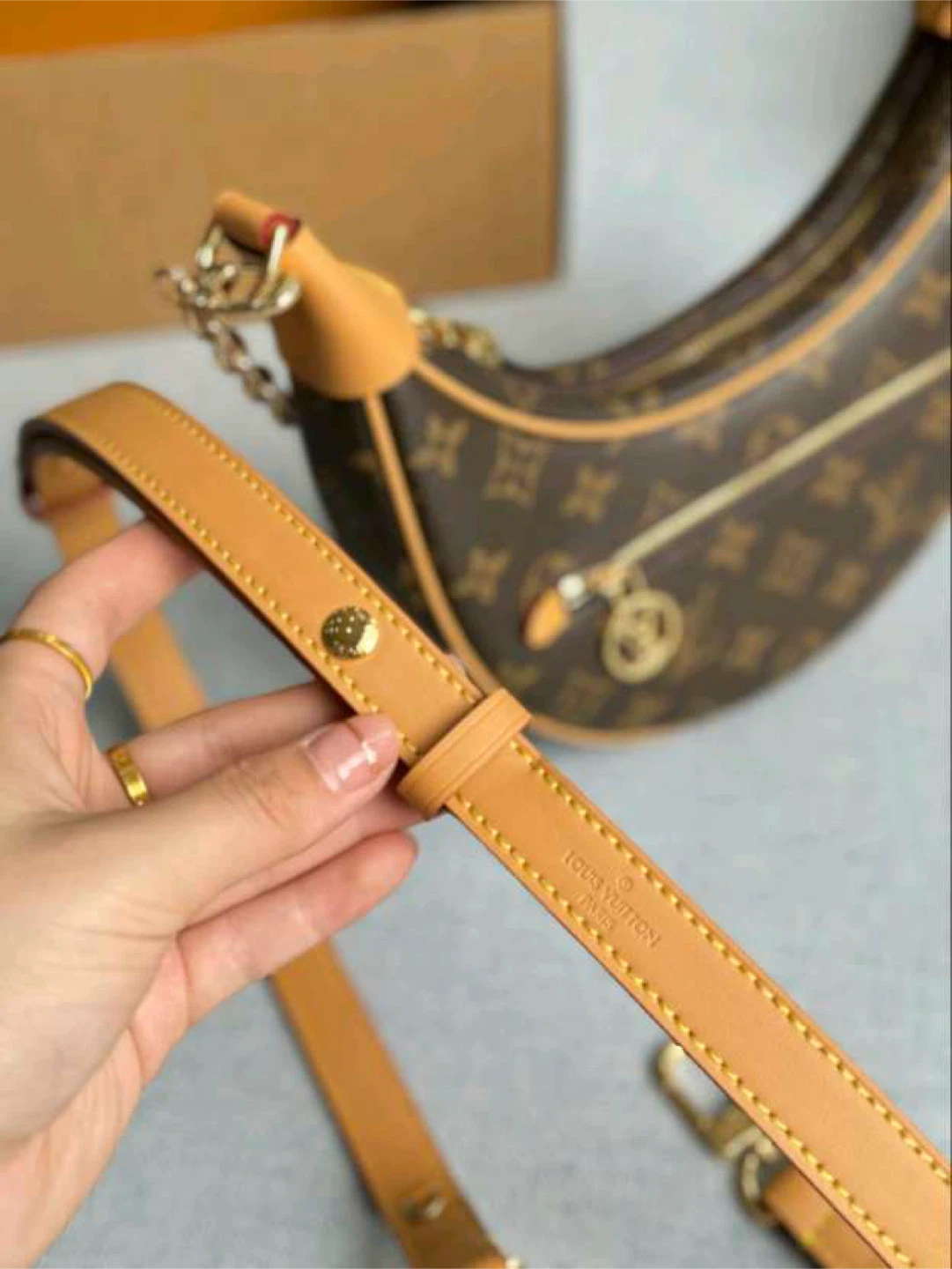 Louis Vuitton Monogram loop Bag - photo 4