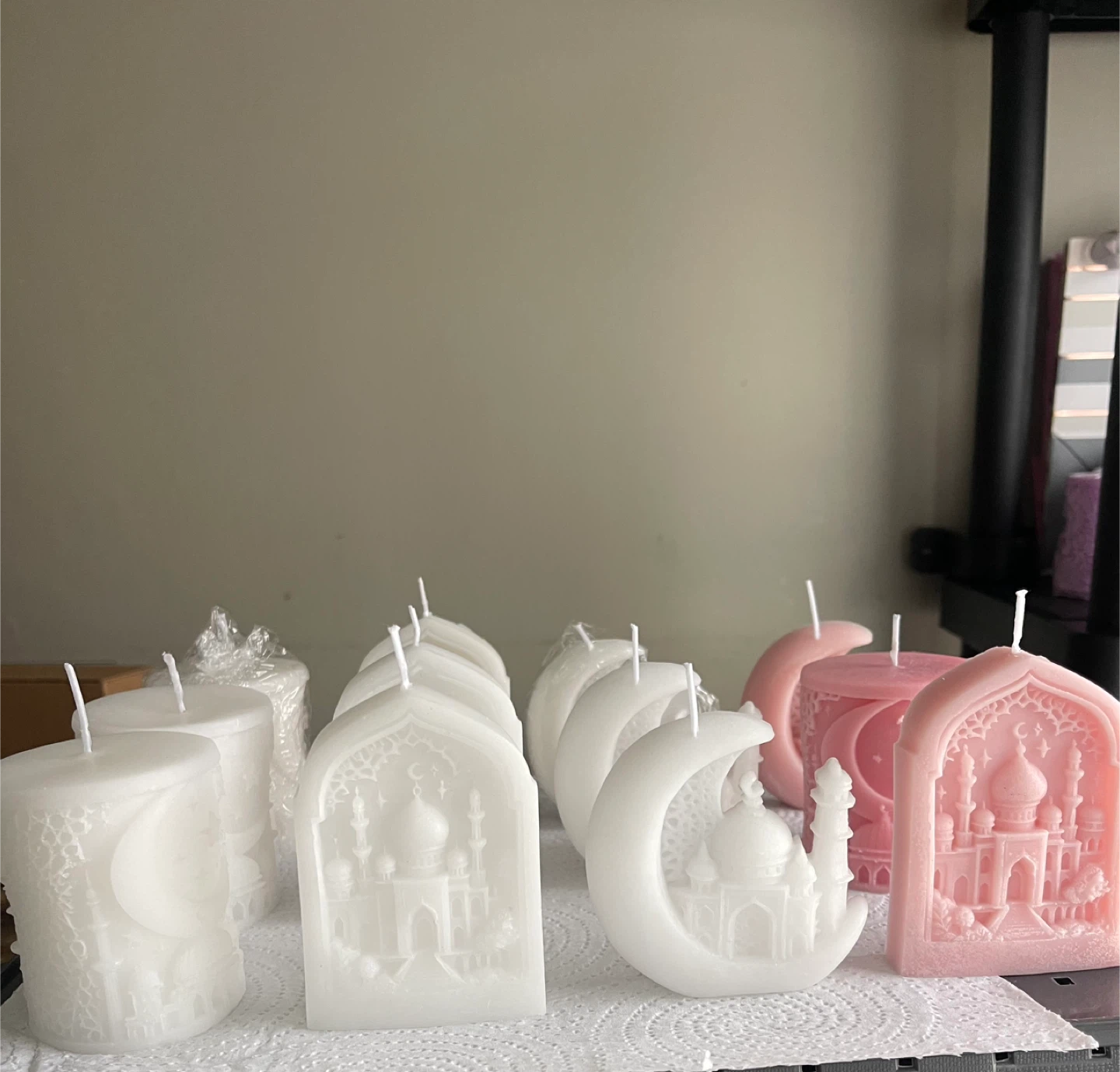 Decorative Islamic-themed Candles Set