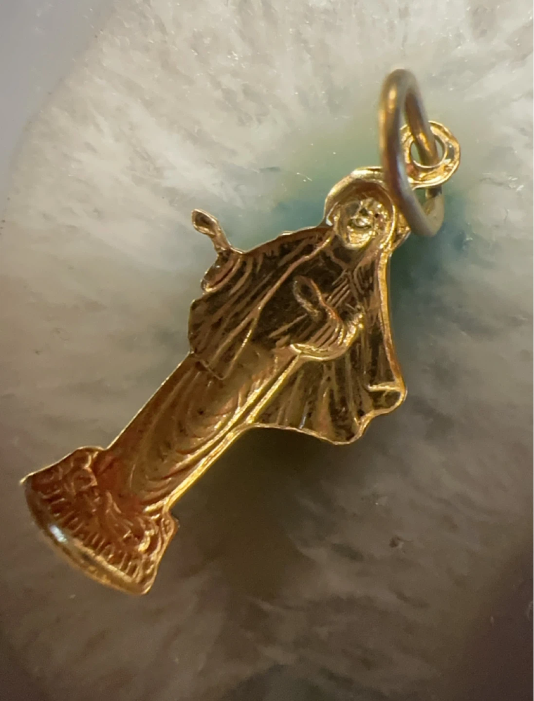 14K Gold Religious Virgin Mary Pendant - photo 2