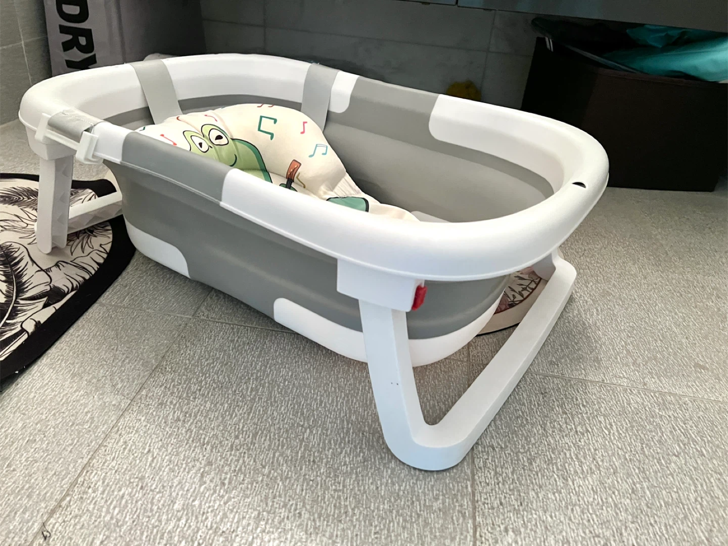 Collapsible Baby Bathtub with Thermometer
