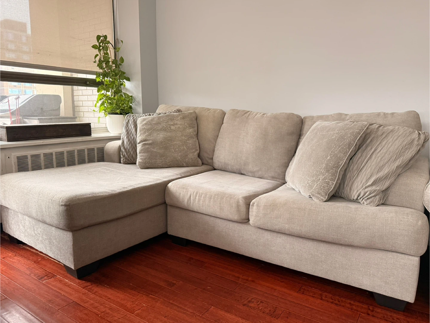 Sectional Sofa with Chaise