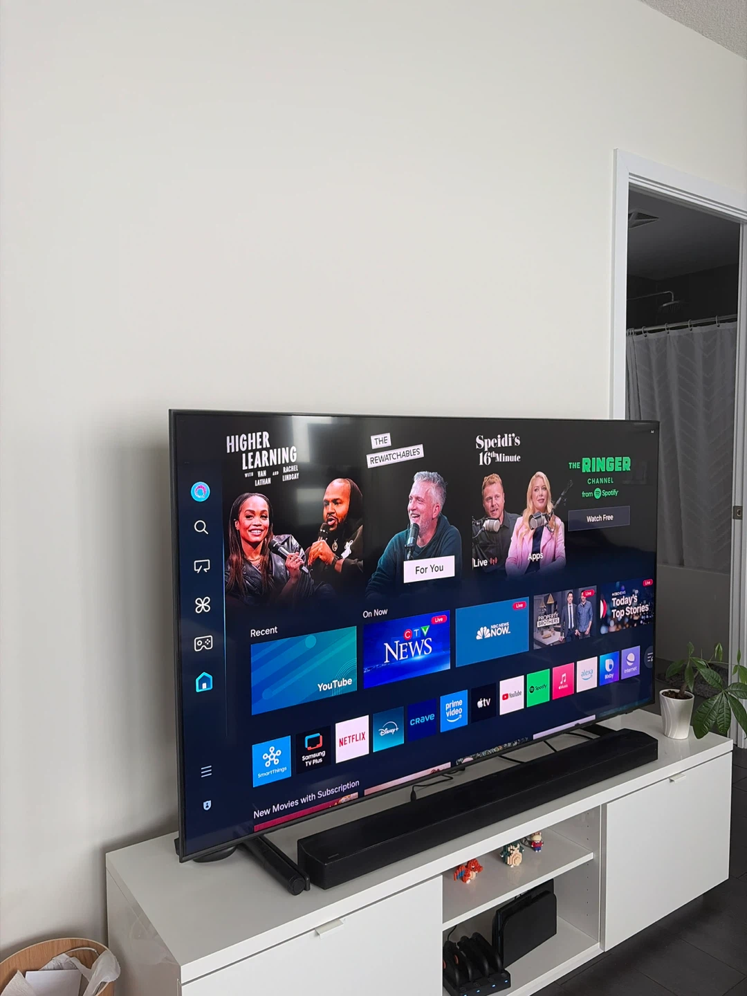 QLED Samsung Smart TV 51 inch - photo 2